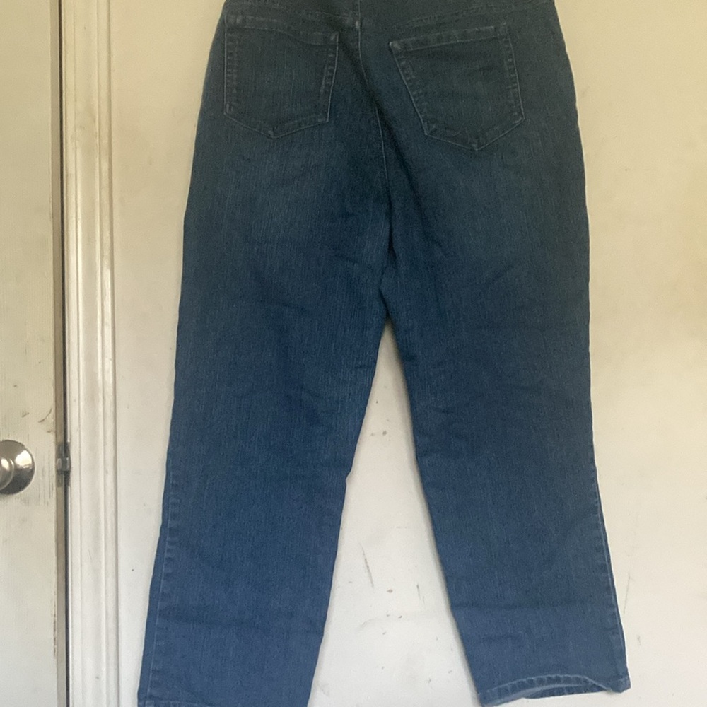 Gloria Vanderbilt size 18 short women’s pants leg width is 38 inches long - Picture 3 of 6